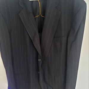 MENS PENSTIPED SUIT